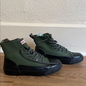 NWOT Hunter for Target Olive + Black Boots